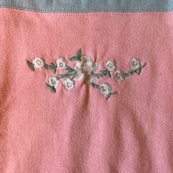 Athletech Sweater with Colourblock and Flower Embroidery - Picture 4 of 4